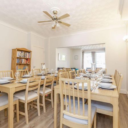Sail Lodge Скарбъро Екстериор снимка